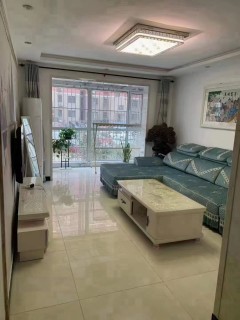 水岸星城车库上一楼，88平左右，中装，带地上储藏室，84万