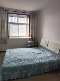 东延二期3楼106平，简装80万老本，