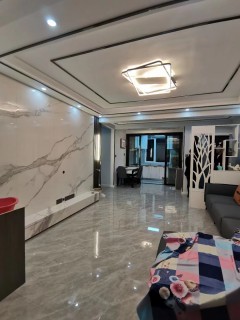 绿景河畔3室2厅2卫100万125m²出售