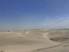 售曙光二层145平地暖，新装小住，位置佳，165万，老本，有院有下房
