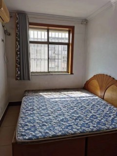 县医院家属楼3室2厅2卫1000元/月99m²出租