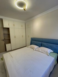 名人居，86平，中等装修，3楼，53万，有钥匙随时看房
