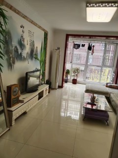 出售泰和盛景东区89平车库上二楼64万，车库可带可不带老本
