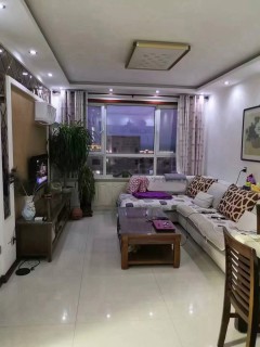 富强c区临南街2楼，98.2平 明厨明卫，客厅有窗户。中等装修，拎包入住，老本，59.8万可议。