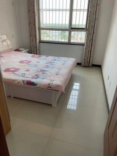 年租13500包物业费 ​出租🌼御景家园电梯83平两室，家具家电齐全。 