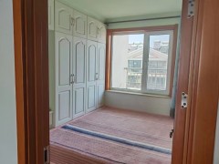 (泰和盛景年租12000。)泰和盛景5室1000元/月98m²出租