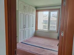 (年租🉑️季付、精装修)泰和盛景3室2厅1卫1000元/月98m²出租