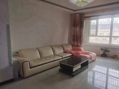 精装年租14000！富强三楼！家电齐全有3空调！3室2厅1卫1166元/月120m²出租