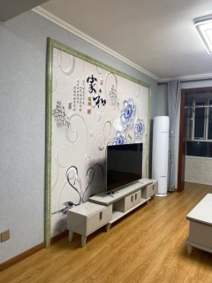 健康大公电梯11楼，110平三室，老本可贷款售价75万。