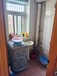 富强d区三楼92平，明厨明卫，60万小议