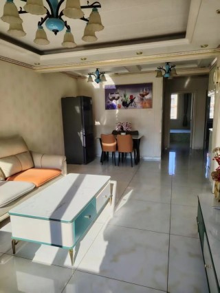 水悦华庭2室2厅1卫61万91m²精装修南北通透，带地下室老本拎包入住